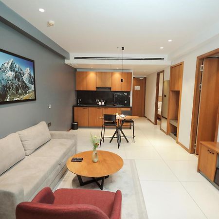 The World Surat Hotel Exterior foto
