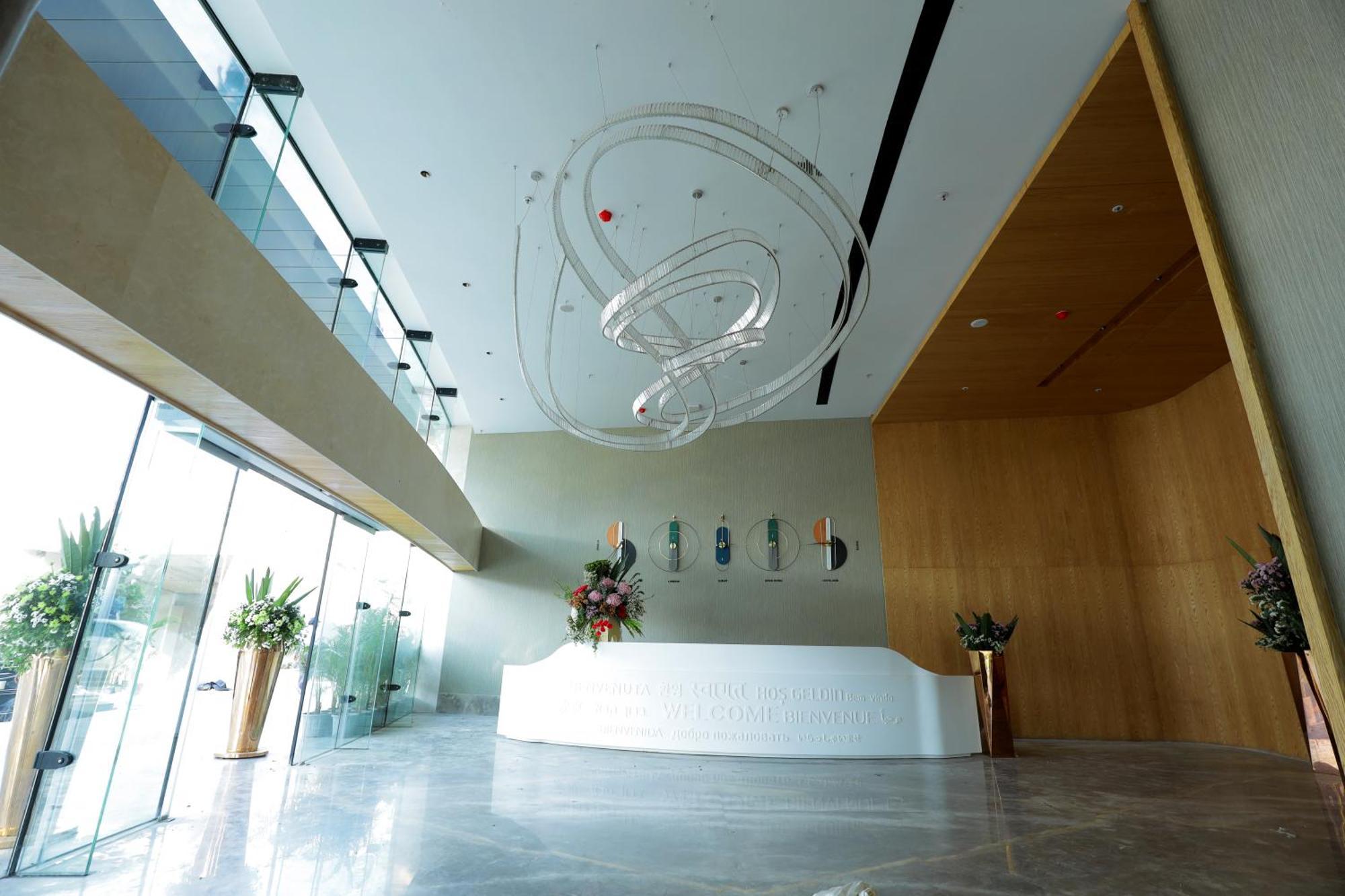 The World Surat Hotel Exterior foto