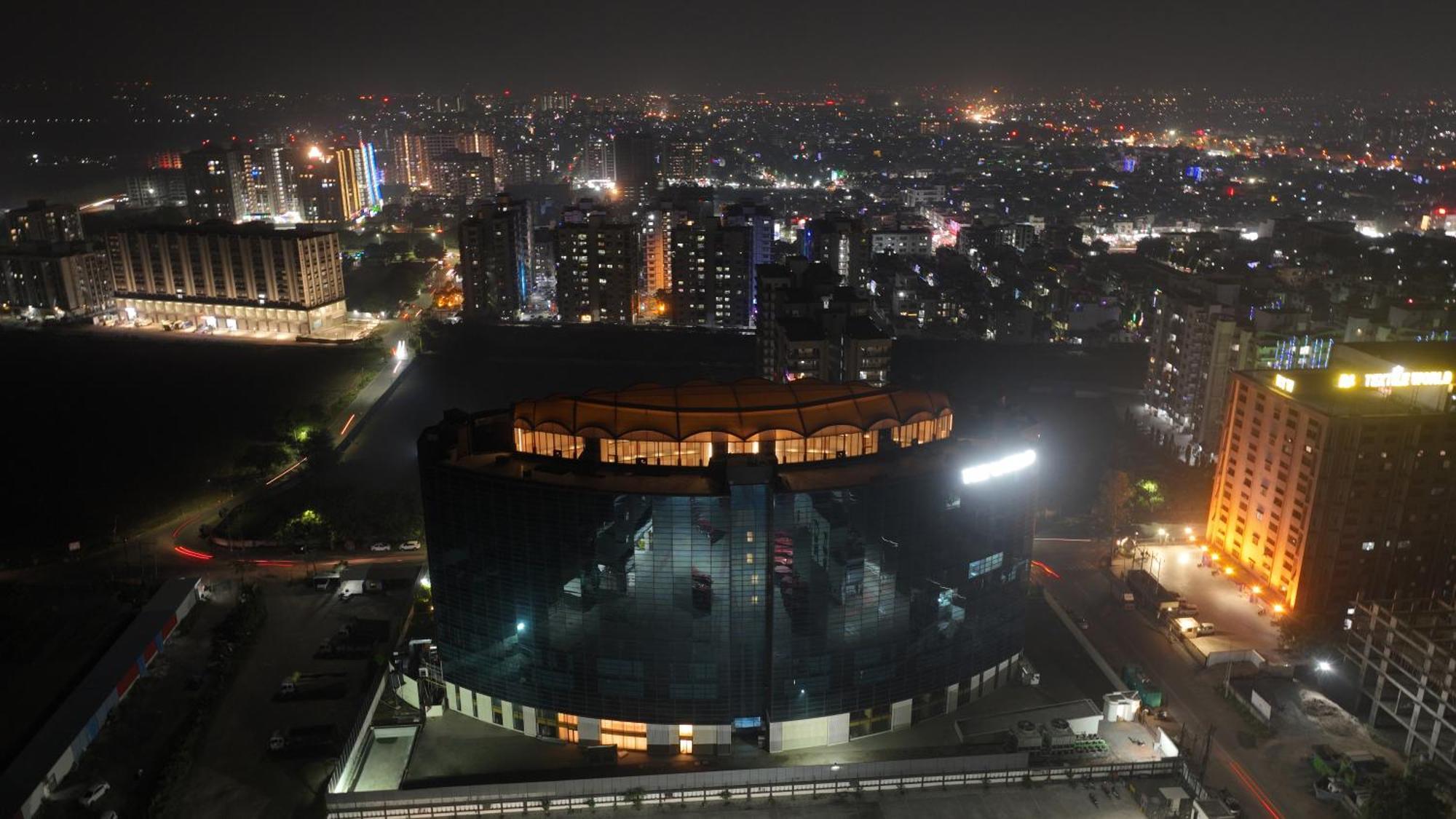 The World Surat Hotel Exterior foto