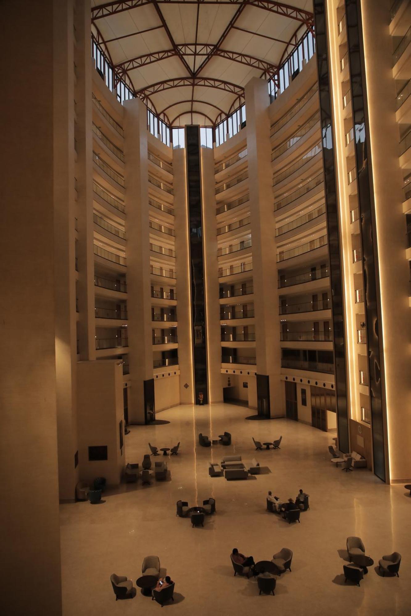 The World Surat Hotel Exterior foto