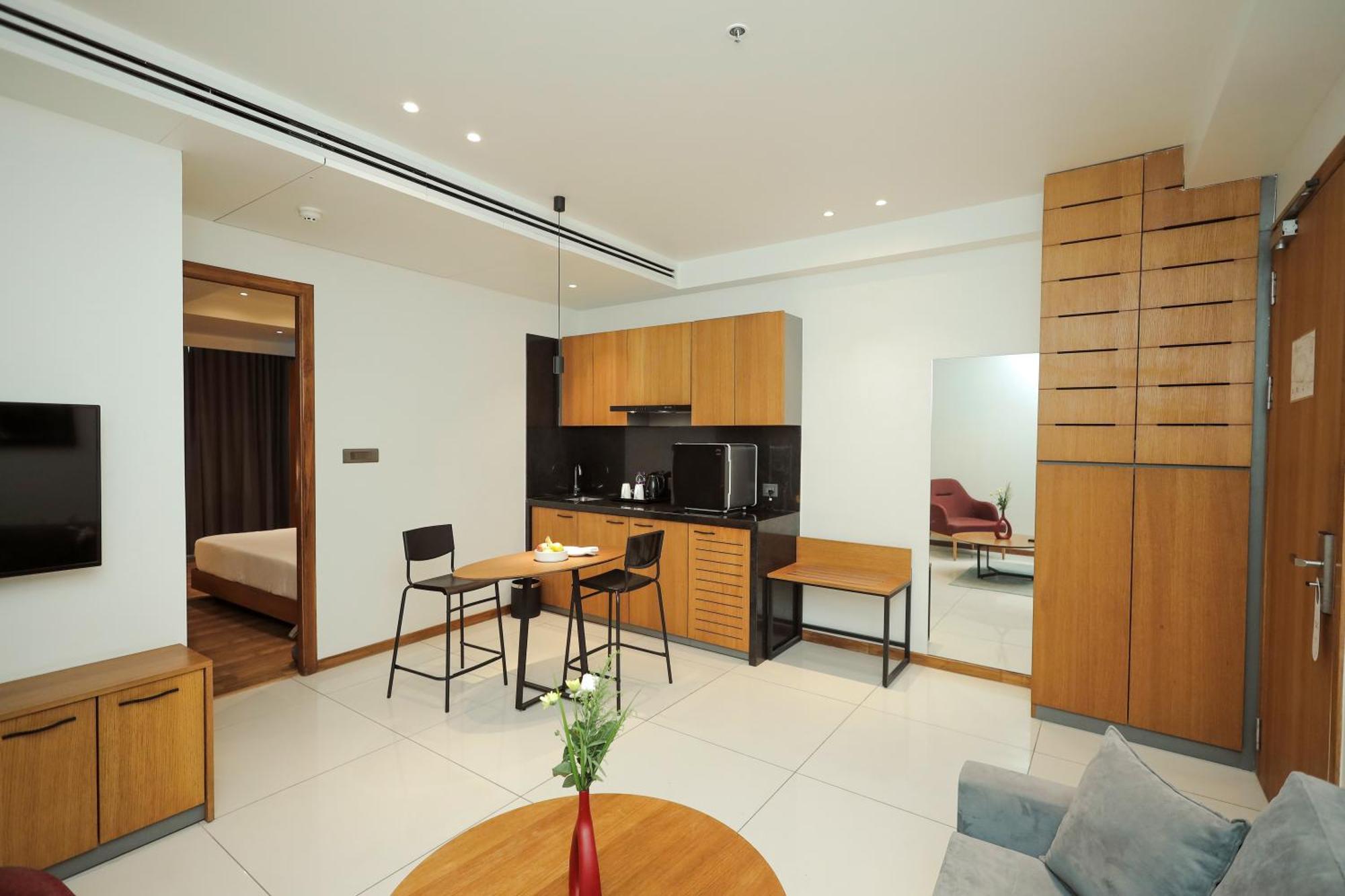 The World Surat Hotel Exterior foto